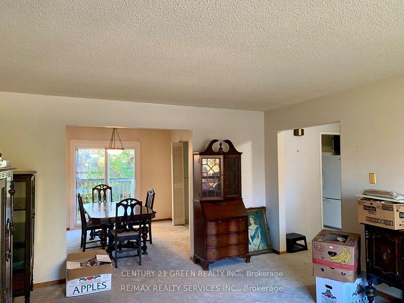 Photo 4 of 39 Merton Road, Brampton, Brampton North — HOMEH