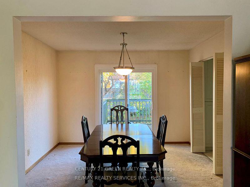 Photo 23 of 39 Merton Road, Brampton, Brampton North — HOMEH
