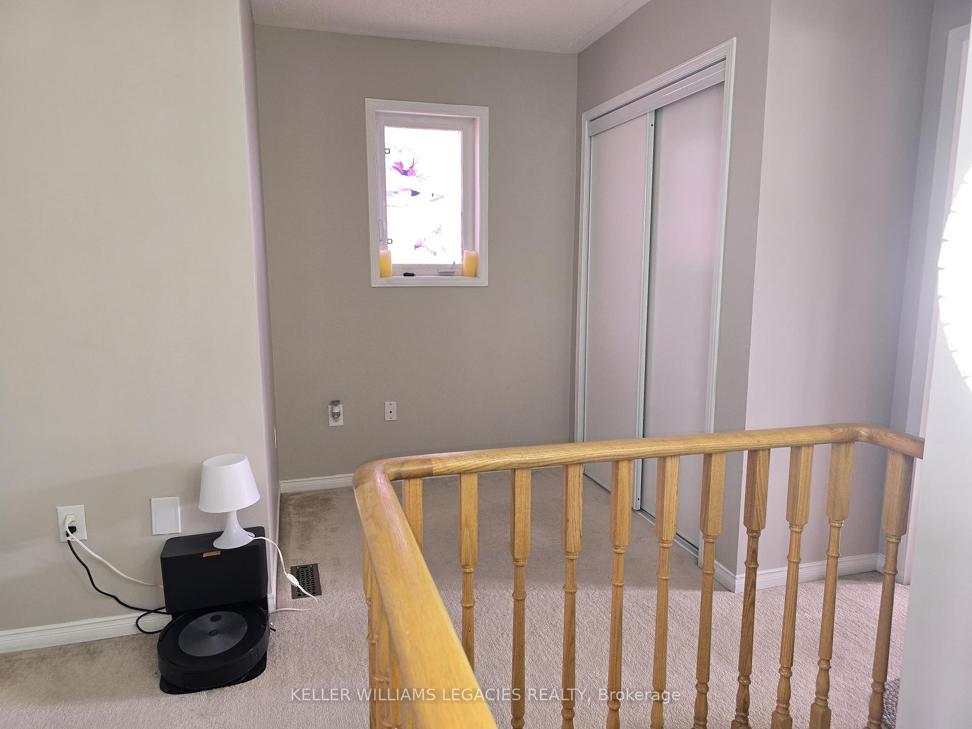 Photo 6 of 35 Tanasi Road, Brampton, Credit Valley — HOMEH