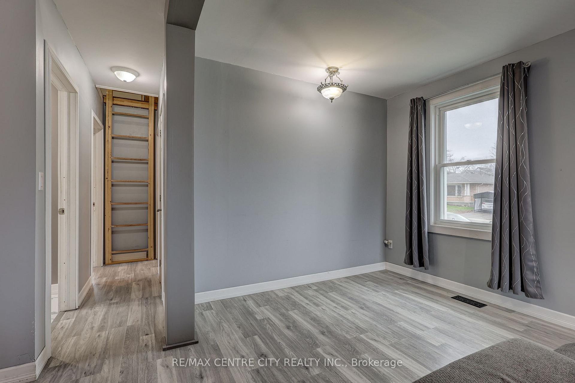Photo 7 of 53 Park Avenue, St. Thomas — HOMEH