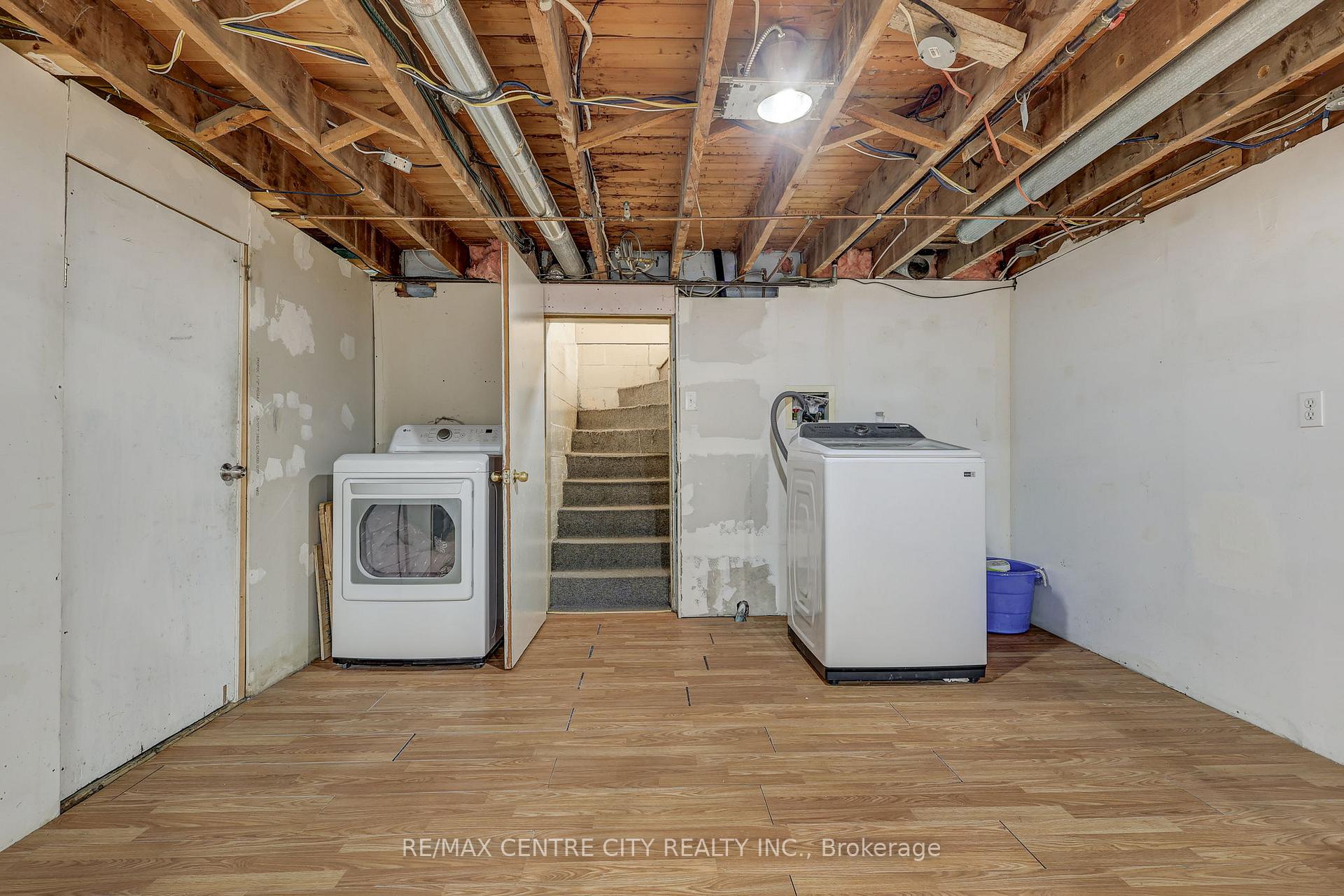 Photo 26 of 53 Park Avenue, St. Thomas — HOMEH