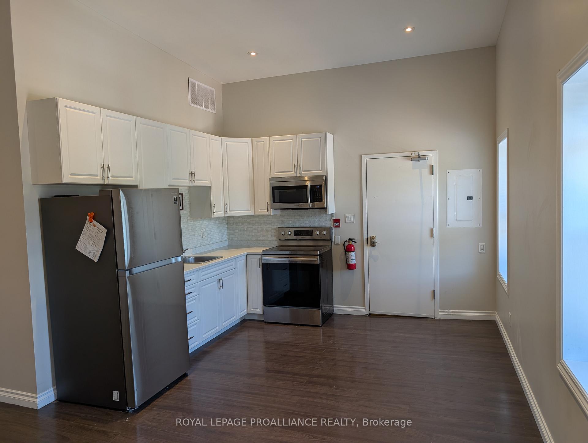 Photo 5 of Unit 2B, 44 King Street E, Cavan Monaghan, Millbrook Village — HOMEH