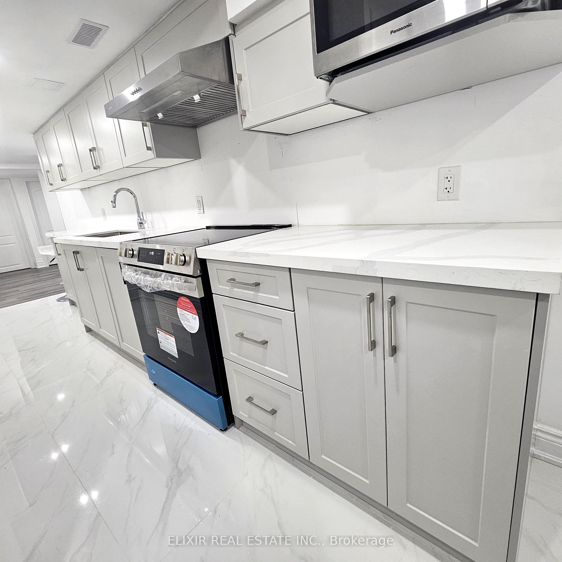 Photo 7 of 15 Cobriza Crescent, Brampton, Northwest Brampton — HOMEH