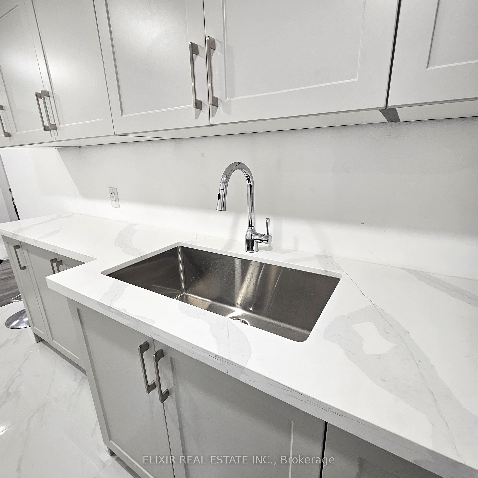 Photo 9 of 15 Cobriza Crescent, Brampton, Northwest Brampton — HOMEH