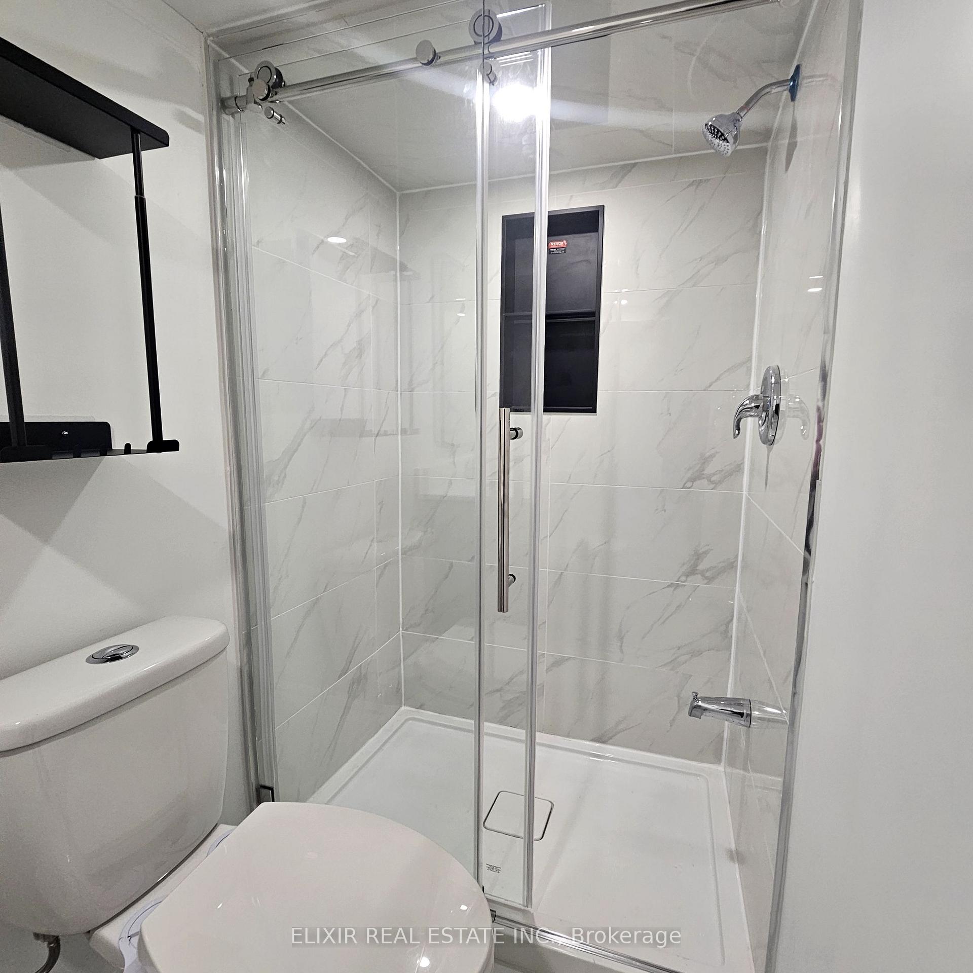 Photo 12 of 15 Cobriza Crescent, Brampton, Northwest Brampton — HOMEH