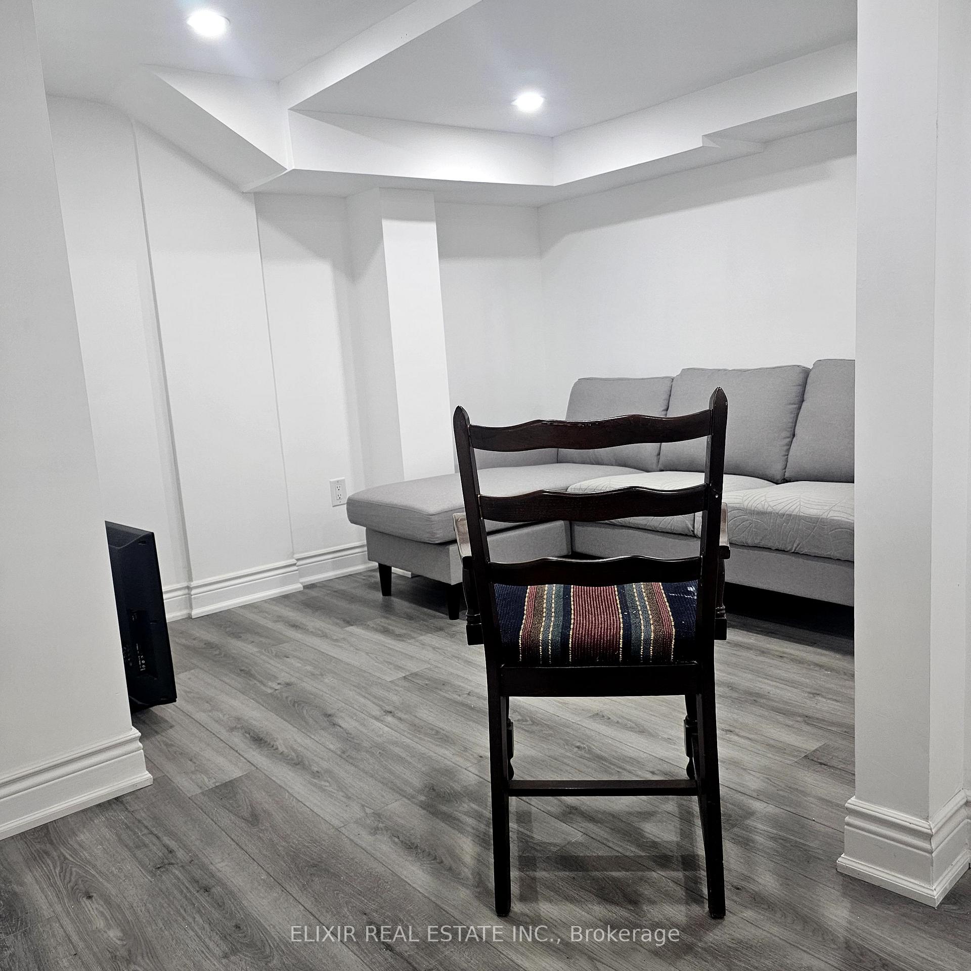 Photo 13 of 15 Cobriza Crescent, Brampton, Northwest Brampton — HOMEH