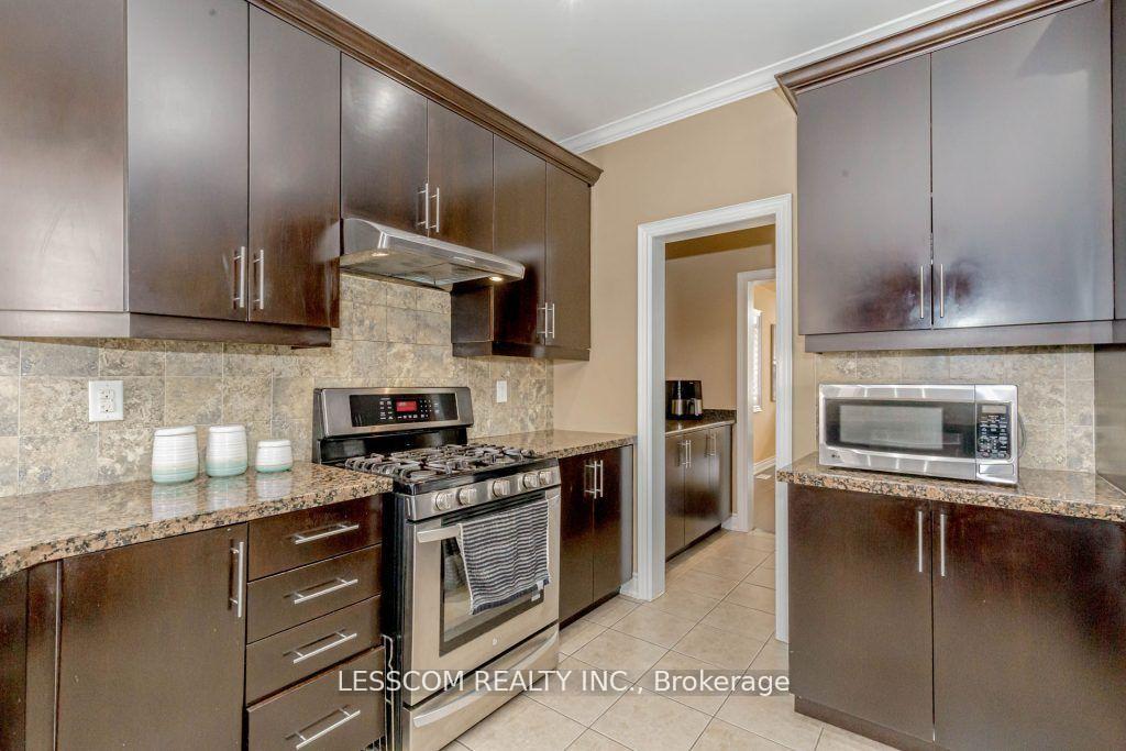 Photo 9 of 97 Royal West Drive, Brampton, Credit Valley — HOMEH