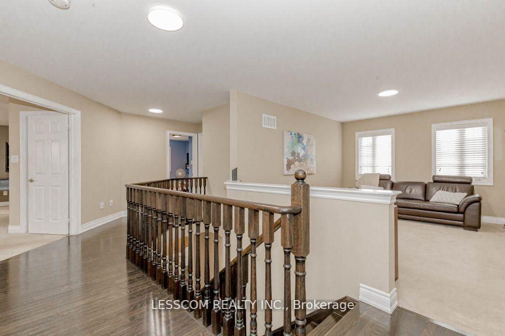 Photo 15 of 97 Royal West Drive, Brampton, Credit Valley — HOMEH