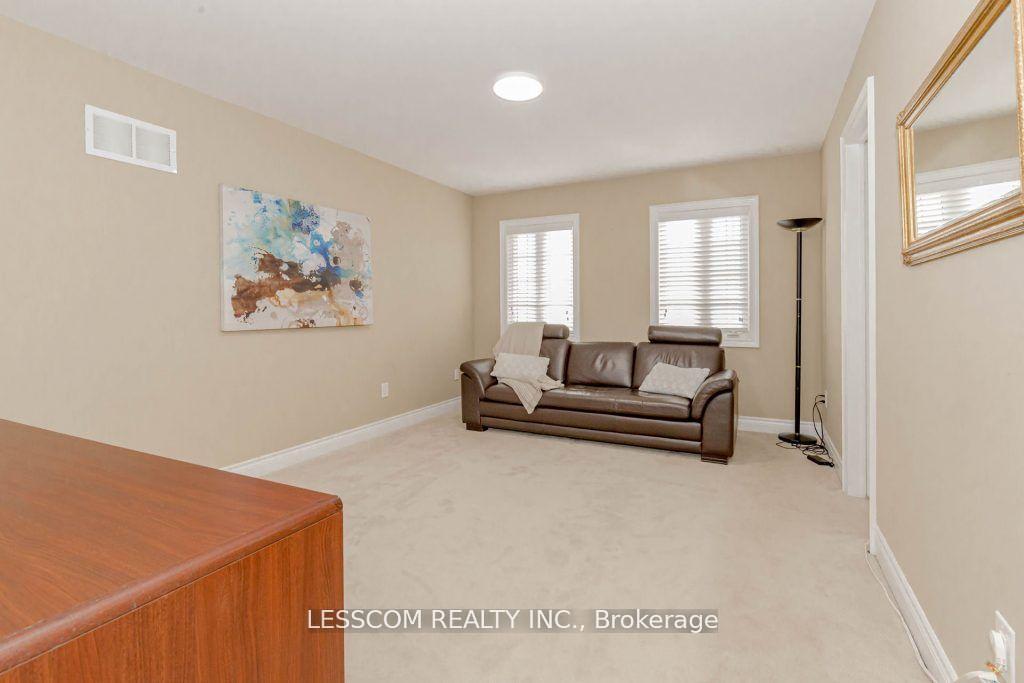 Photo 16 of 97 Royal West Drive, Brampton, Credit Valley — HOMEH