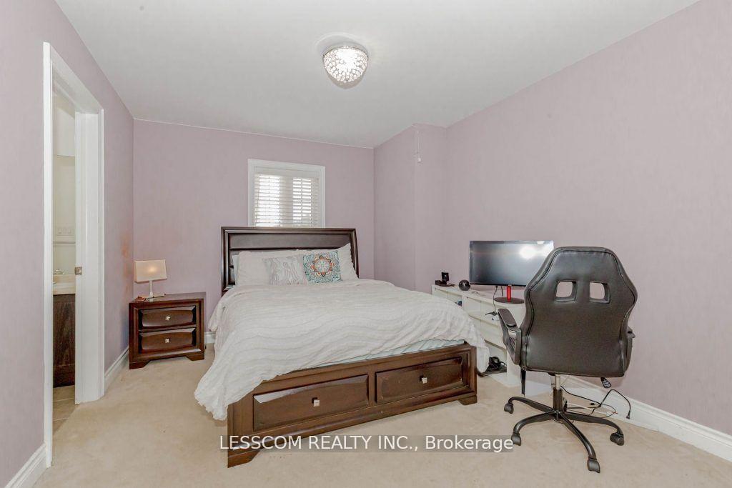 Photo 22 of 97 Royal West Drive, Brampton, Credit Valley — HOMEH