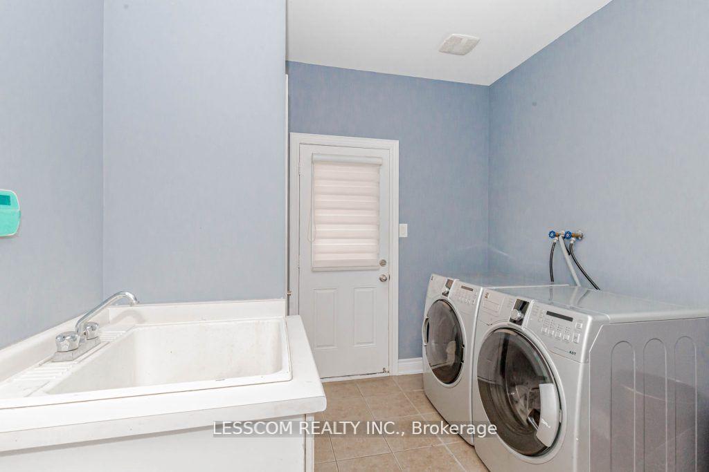 Photo 28 of 97 Royal West Drive, Brampton, Credit Valley — HOMEH