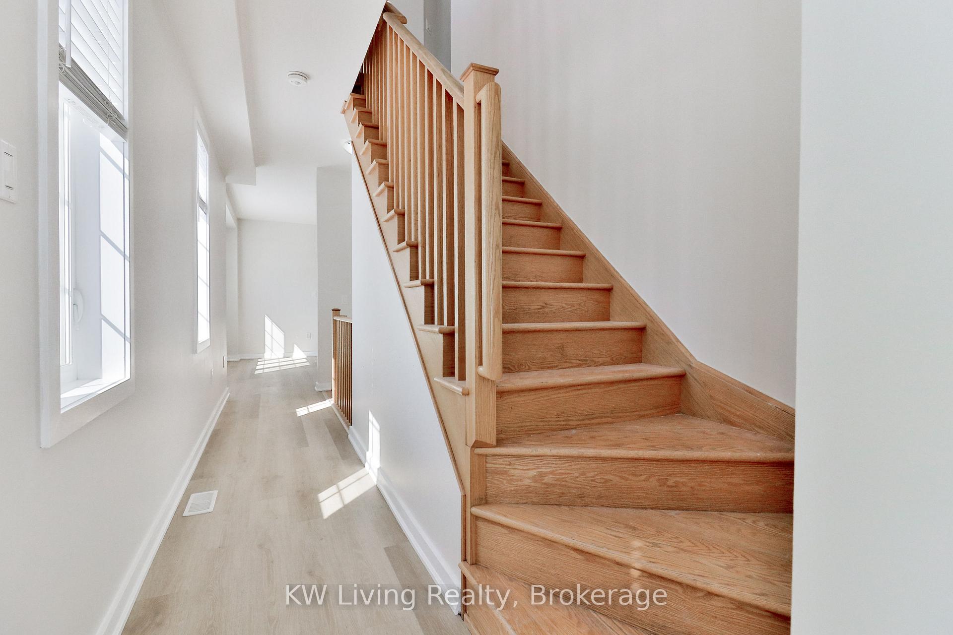 Photo 4 of Unit Main&2F, 2 Banas Way, Brampton, Northwest Brampton — HOMEH