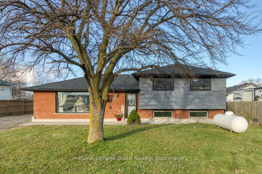 Photo 3 of 749 Mud Street E, Hamilton, Rural Stoney Creek — HOMEH