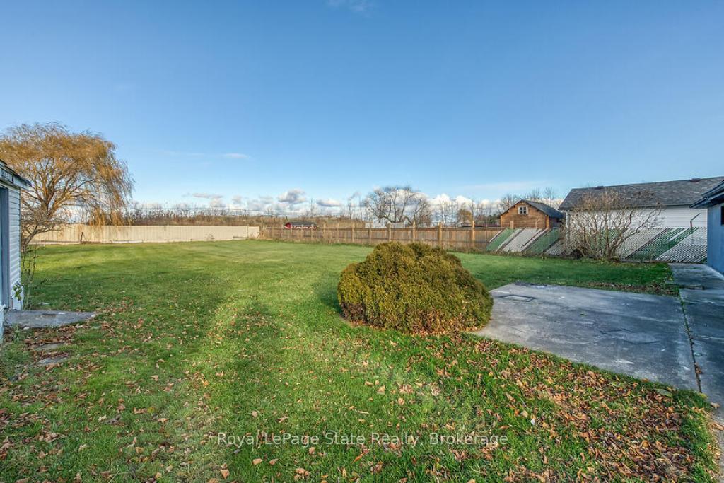Photo 9 of 749 Mud Street E, Hamilton, Rural Stoney Creek — HOMEH