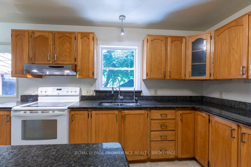 Photo 7 of 1288 5th Line, Frontenac Islands, The Islands — HOMEH