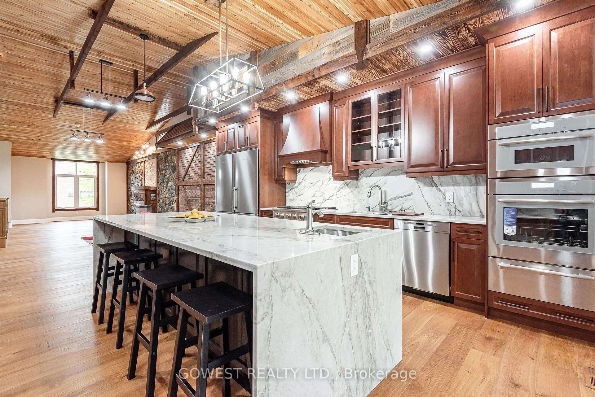 Photo 10 of 20 Tasker Street, St. Catharines, E. Chester — HOMEH