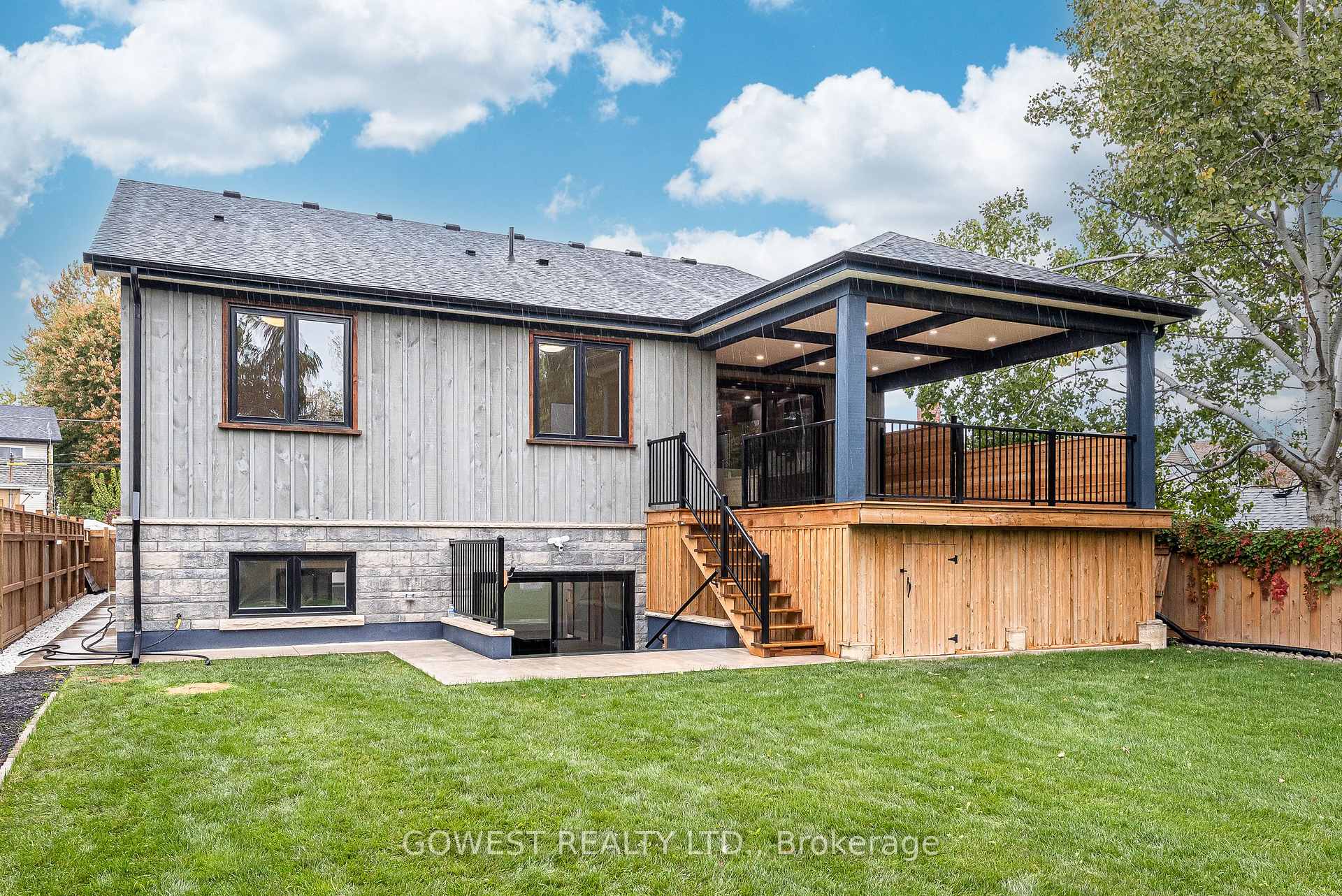 Photo 35 of 20 Tasker Street, St. Catharines, E. Chester — HOMEH