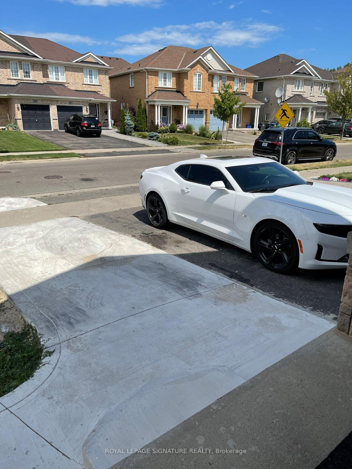 Photo 2 of 155 Sugarhill Drive, Brampton, Fletcher's Meadow — HOMEH