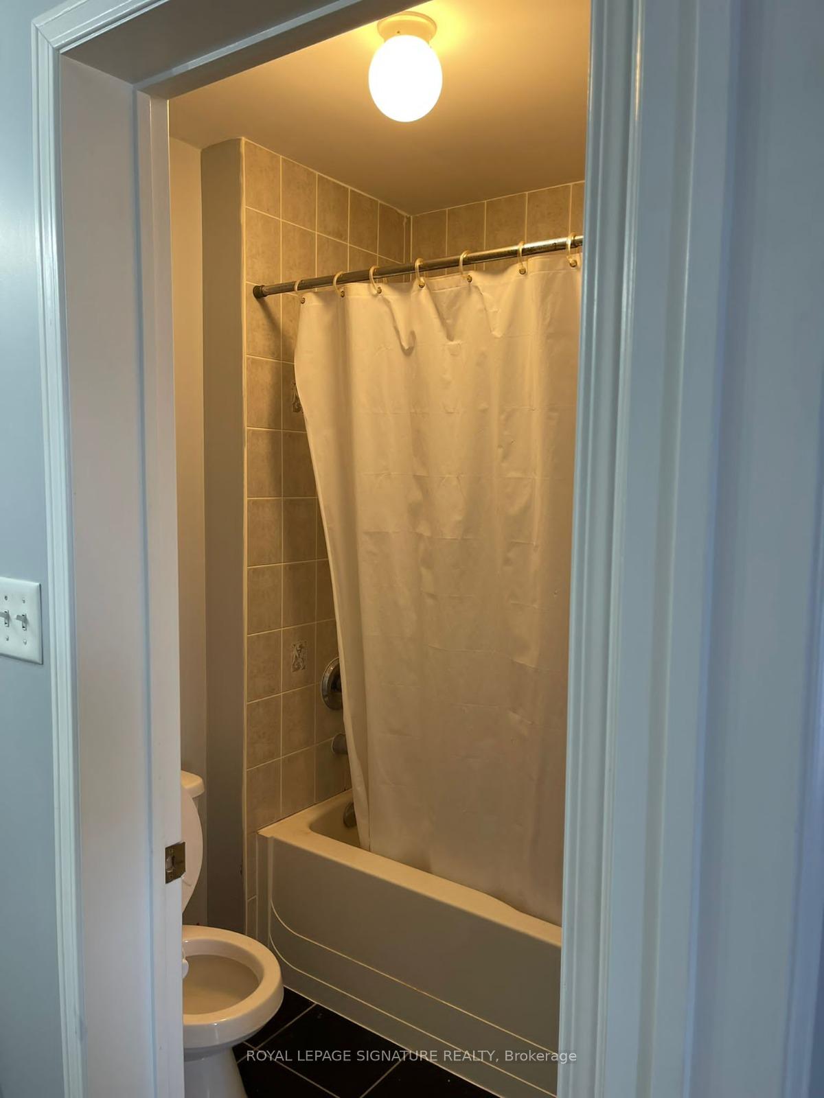 Photo 14 of 155 Sugarhill Drive, Brampton, Fletcher's Meadow — HOMEH