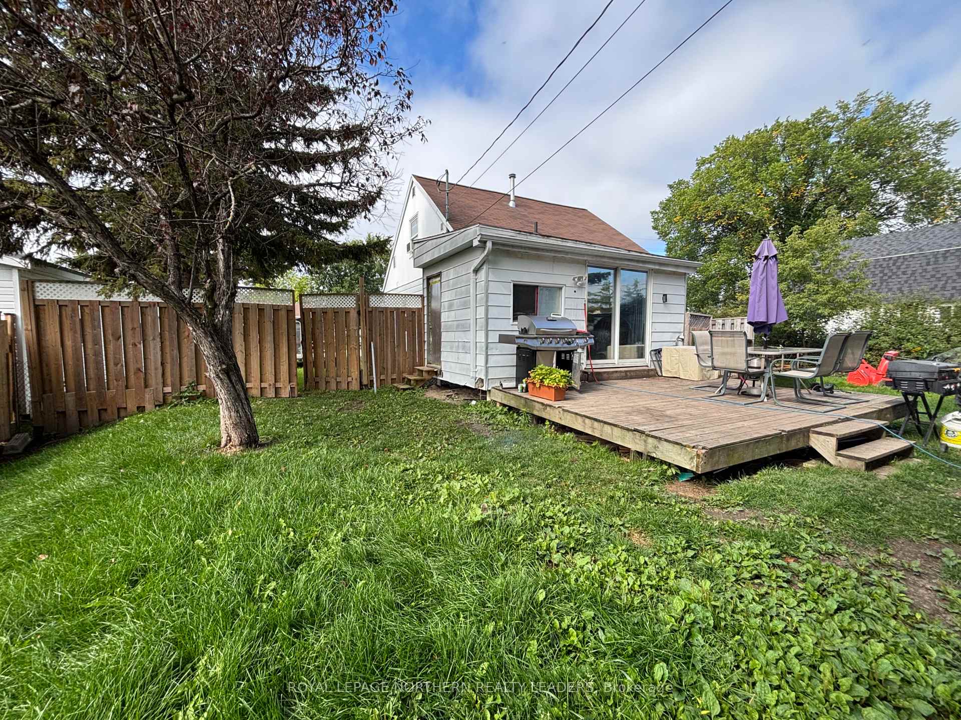 Photo 7 of 124 Fourteenth Avenue, Cochrane — HOMEH