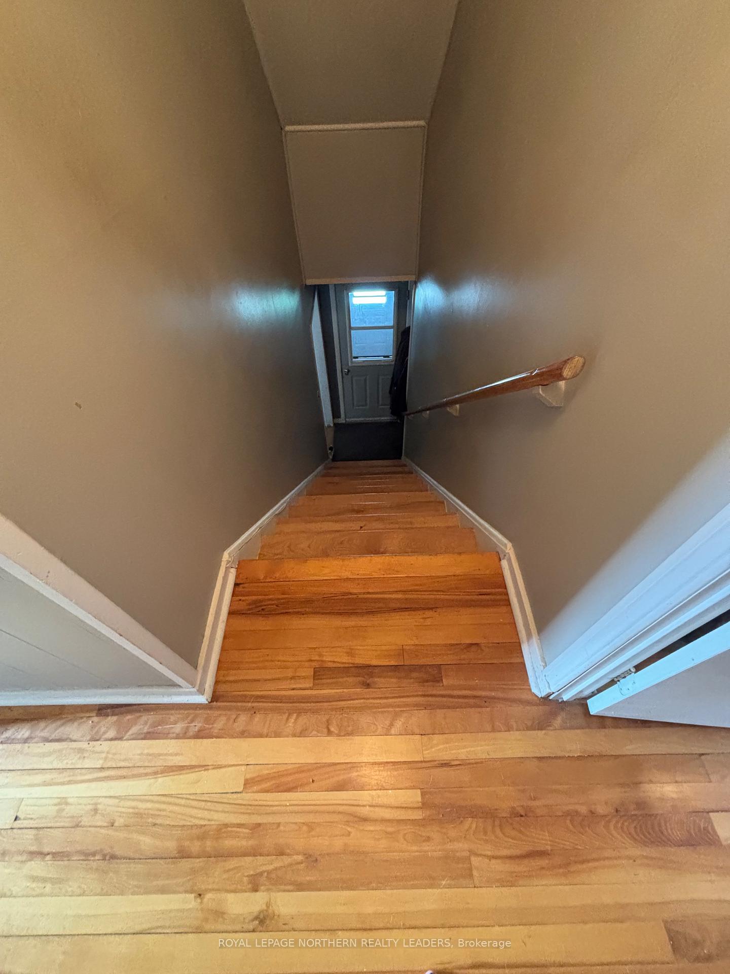 Photo 22 of 124 Fourteenth Avenue, Cochrane — HOMEH