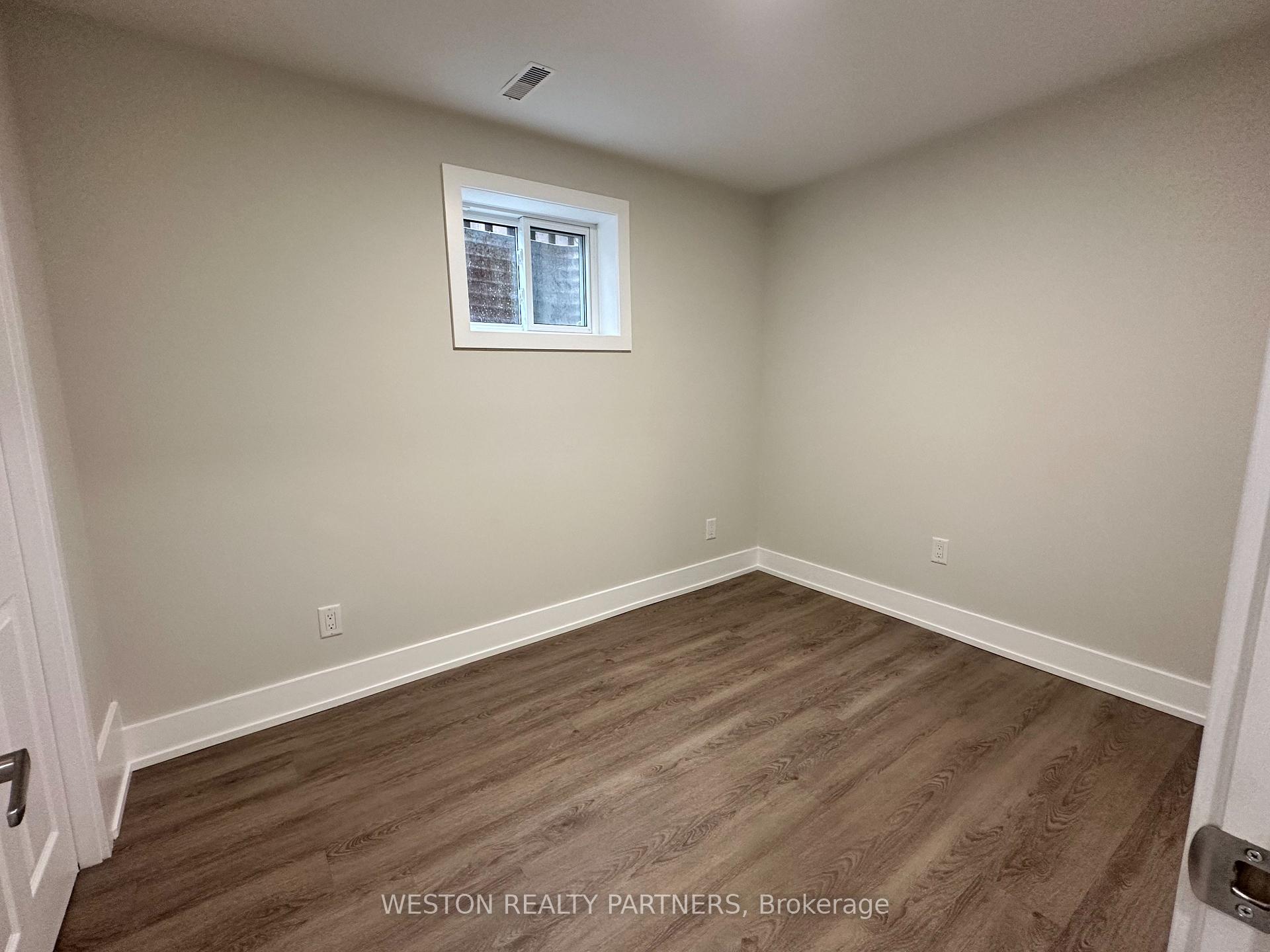 Photo 8 of Unit 2, 52 Horne Drive, Brampton, Brampton North — HOMEH