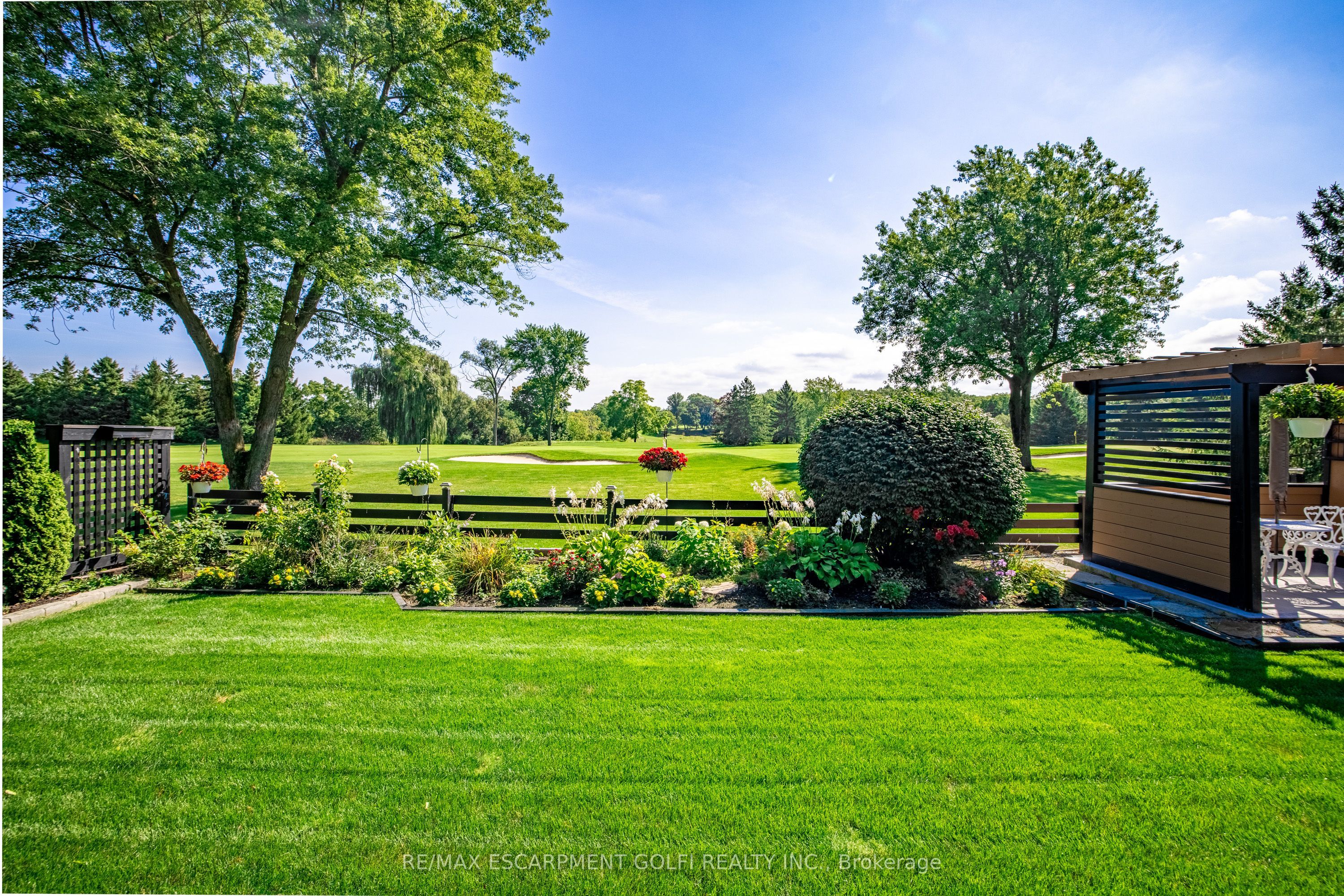 Photo 35 of 111 Riverdale Drive, St. Catharines, Old Glenridge — HOMEH