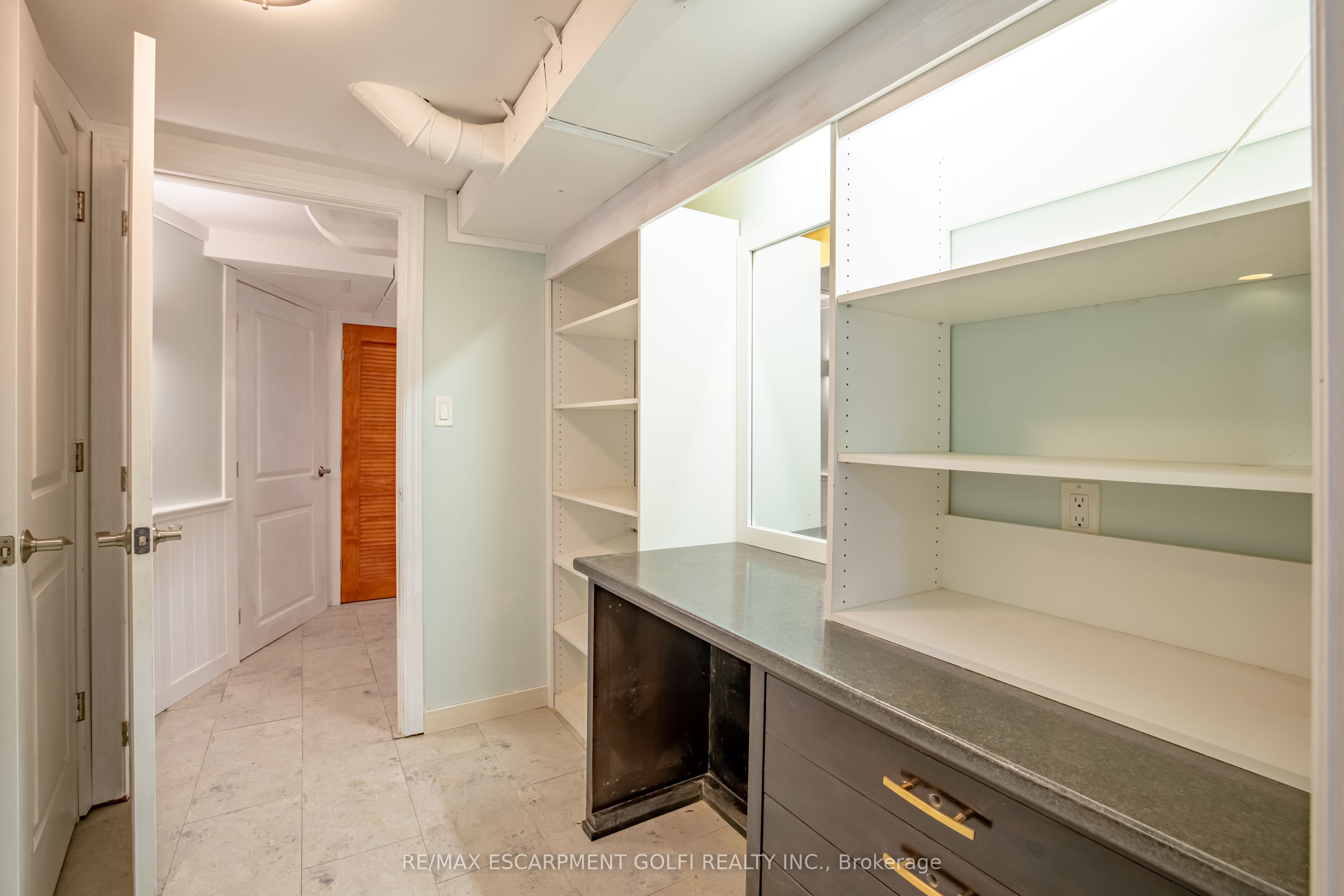 Photo 29 of 111 Riverdale Drive, St. Catharines, Old Glenridge — HOMEH