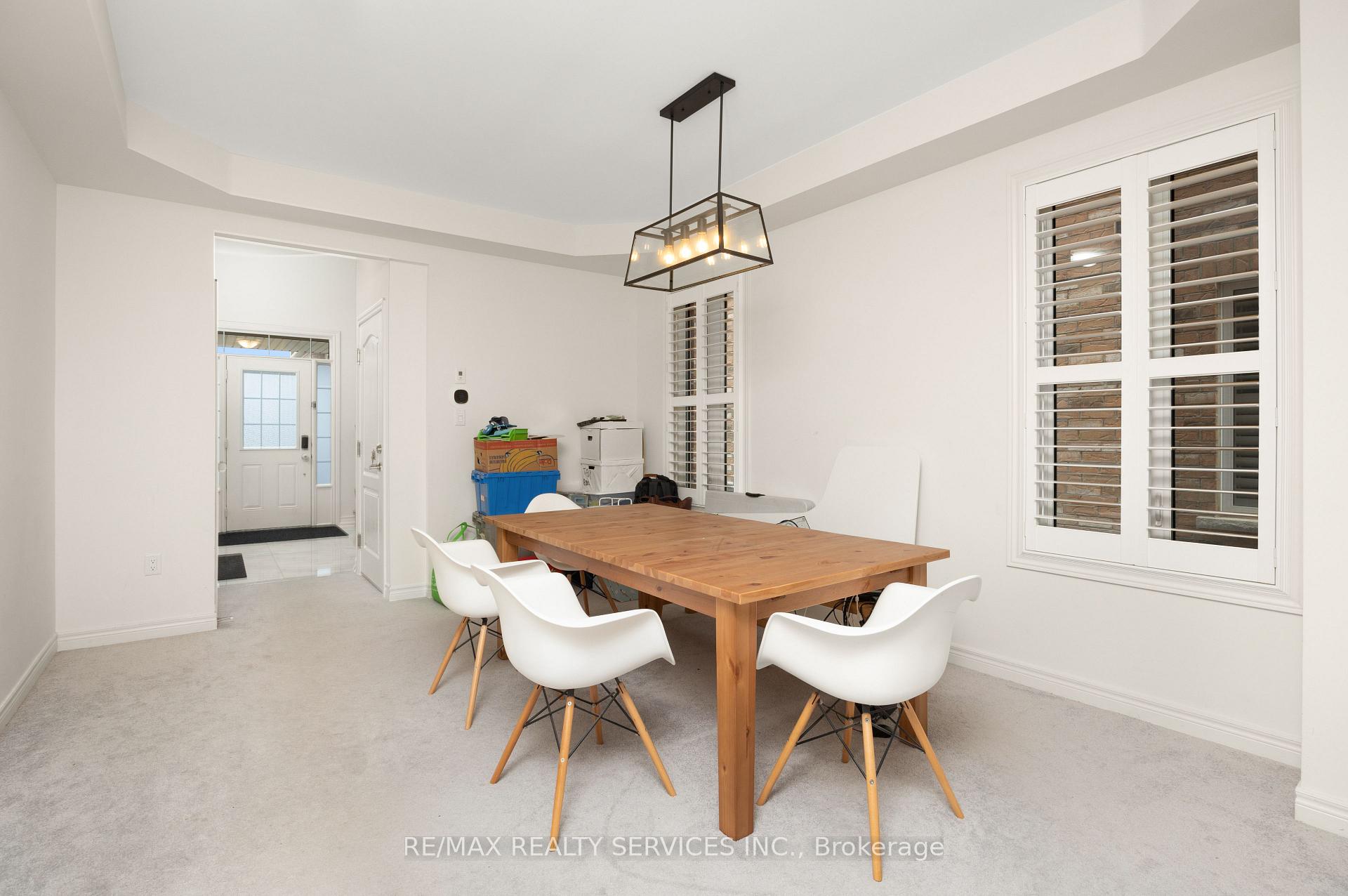 Photo 4 of 21 Taurus Road, Brampton, Northwest Brampton — HOMEH