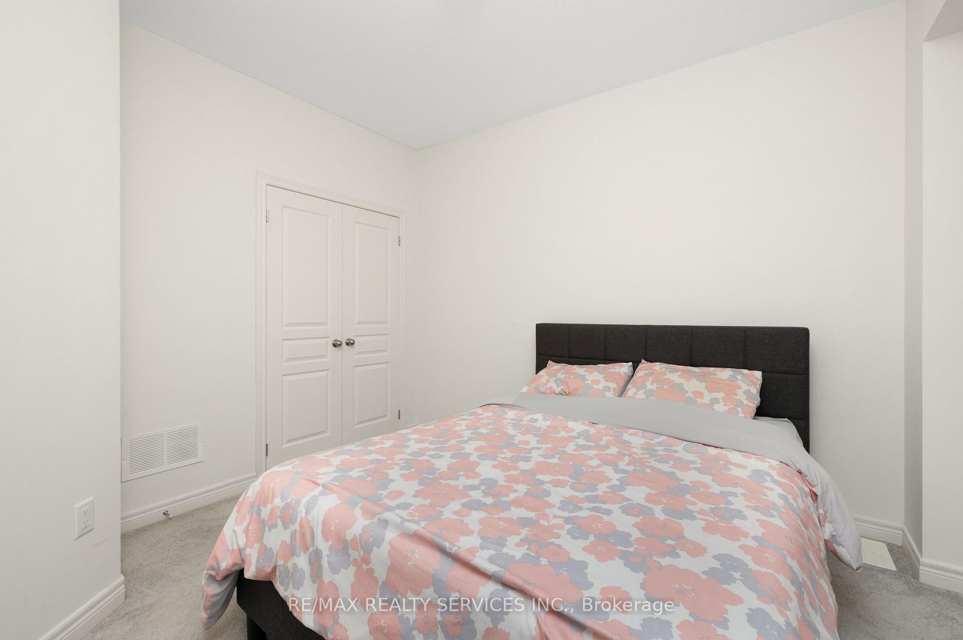 Photo 14 of 21 Taurus Road, Brampton, Northwest Brampton — HOMEH