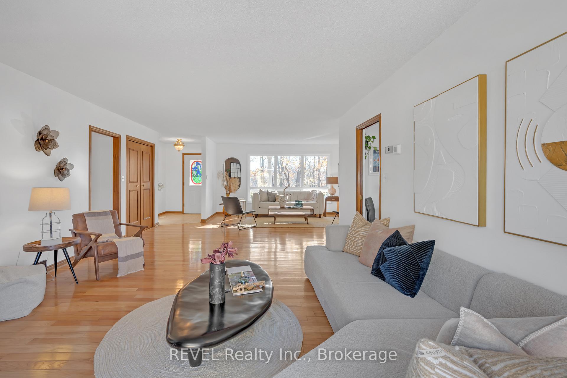 Photo 12 of 48 Port Master Drive, St. Catharines, Martindale Pond — HOMEH