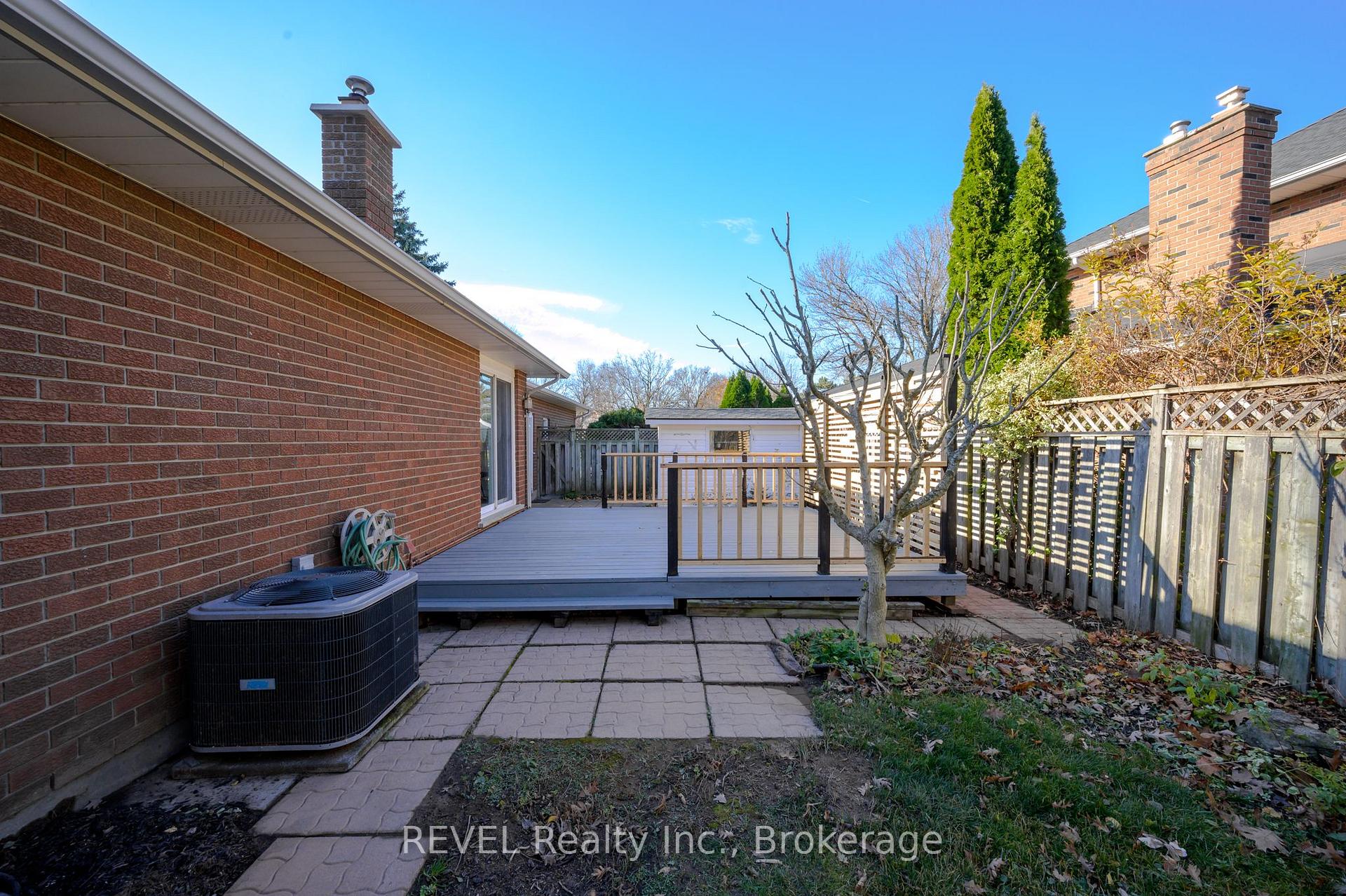 Photo 34 of 48 Port Master Drive, St. Catharines, Martindale Pond — HOMEH