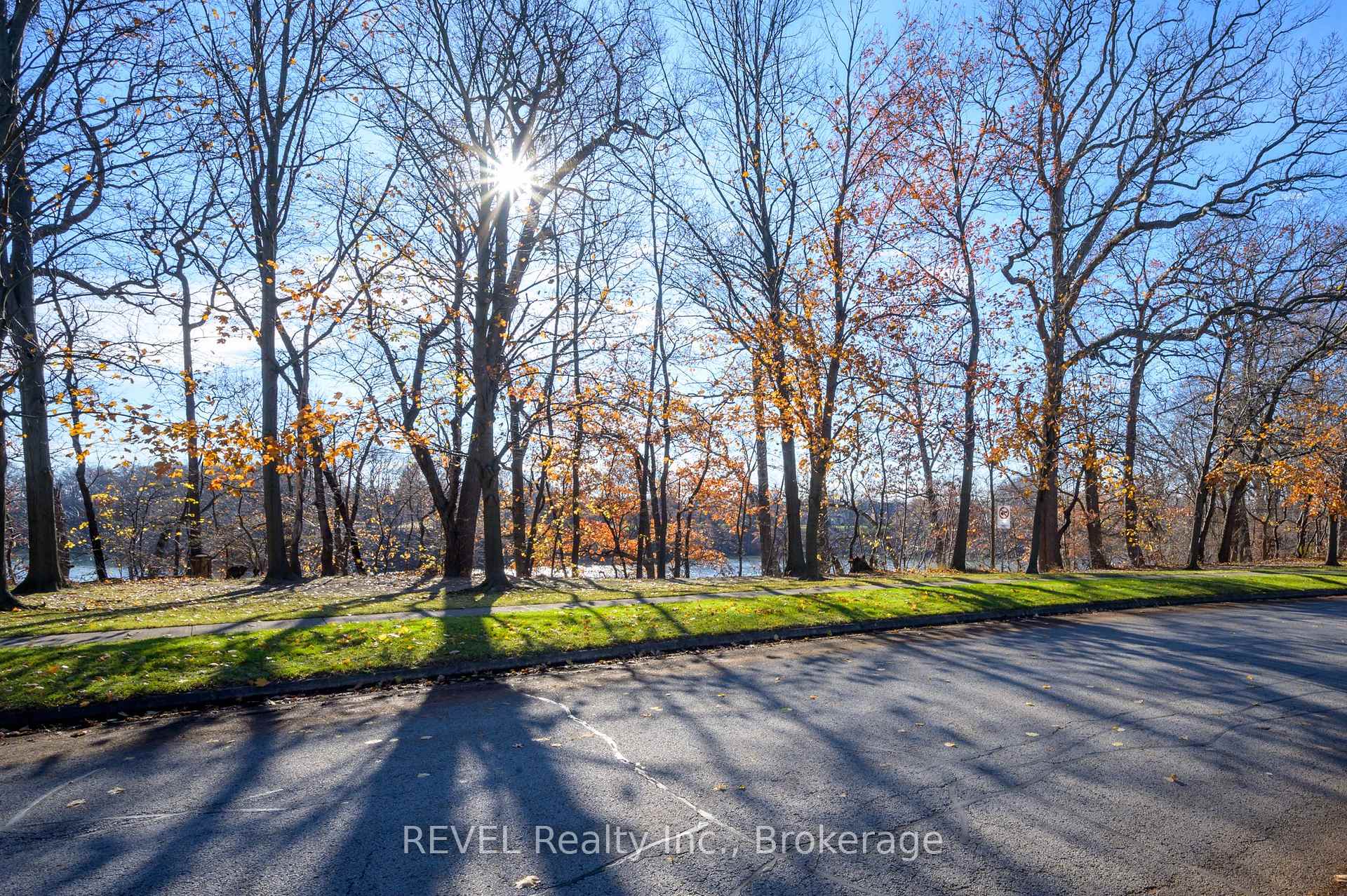 Photo 38 of 48 Port Master Drive, St. Catharines, Martindale Pond — HOMEH