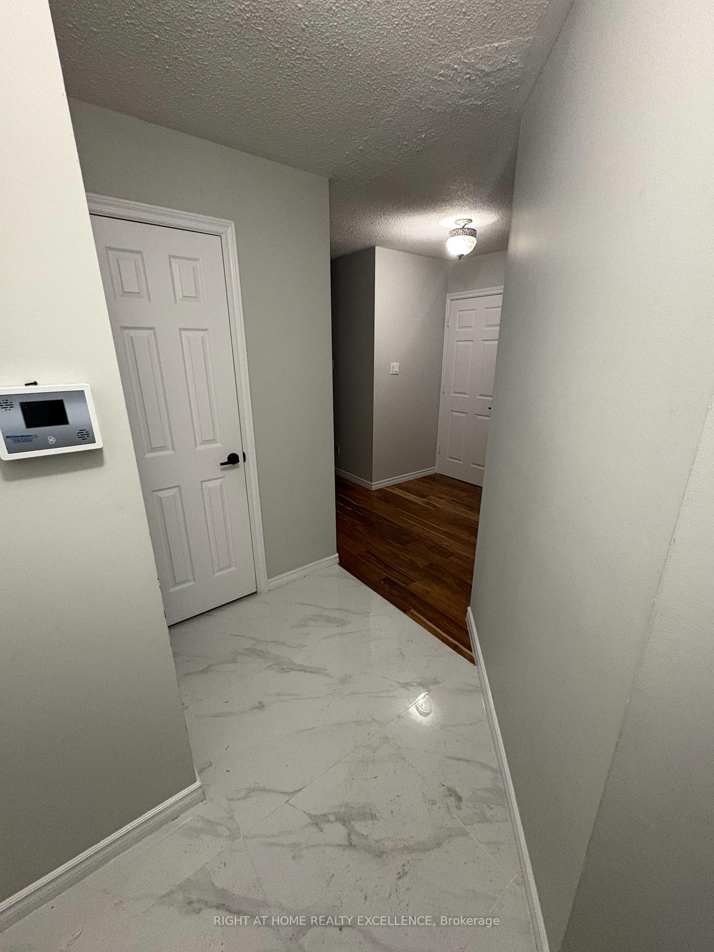 Photo 2 of Unit Upper, 6 Abelard Avenue, Brampton, Fletcher's West — HOMEH