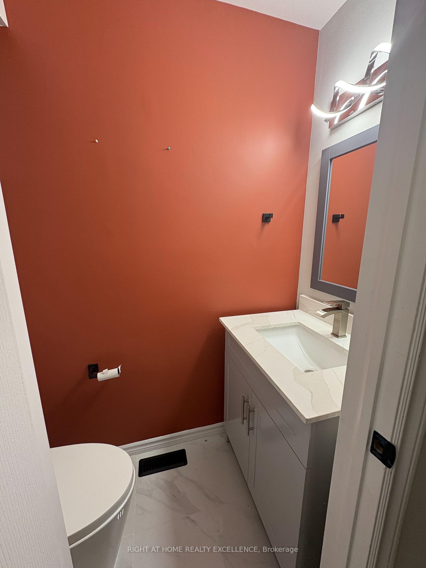 Photo 3 of Unit Upper, 6 Abelard Avenue, Brampton, Fletcher's West — HOMEH