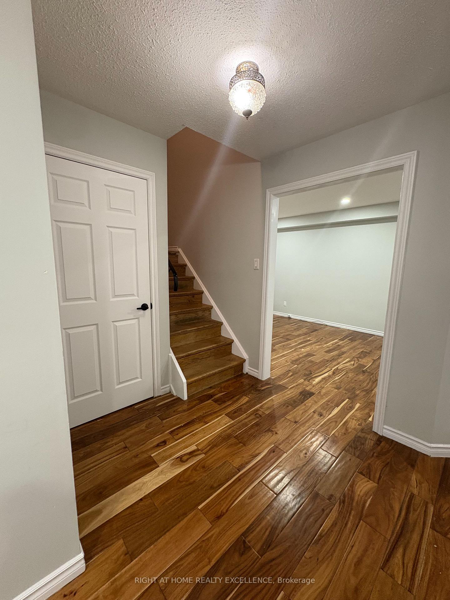 Photo 4 of Unit Upper, 6 Abelard Avenue, Brampton, Fletcher's West — HOMEH