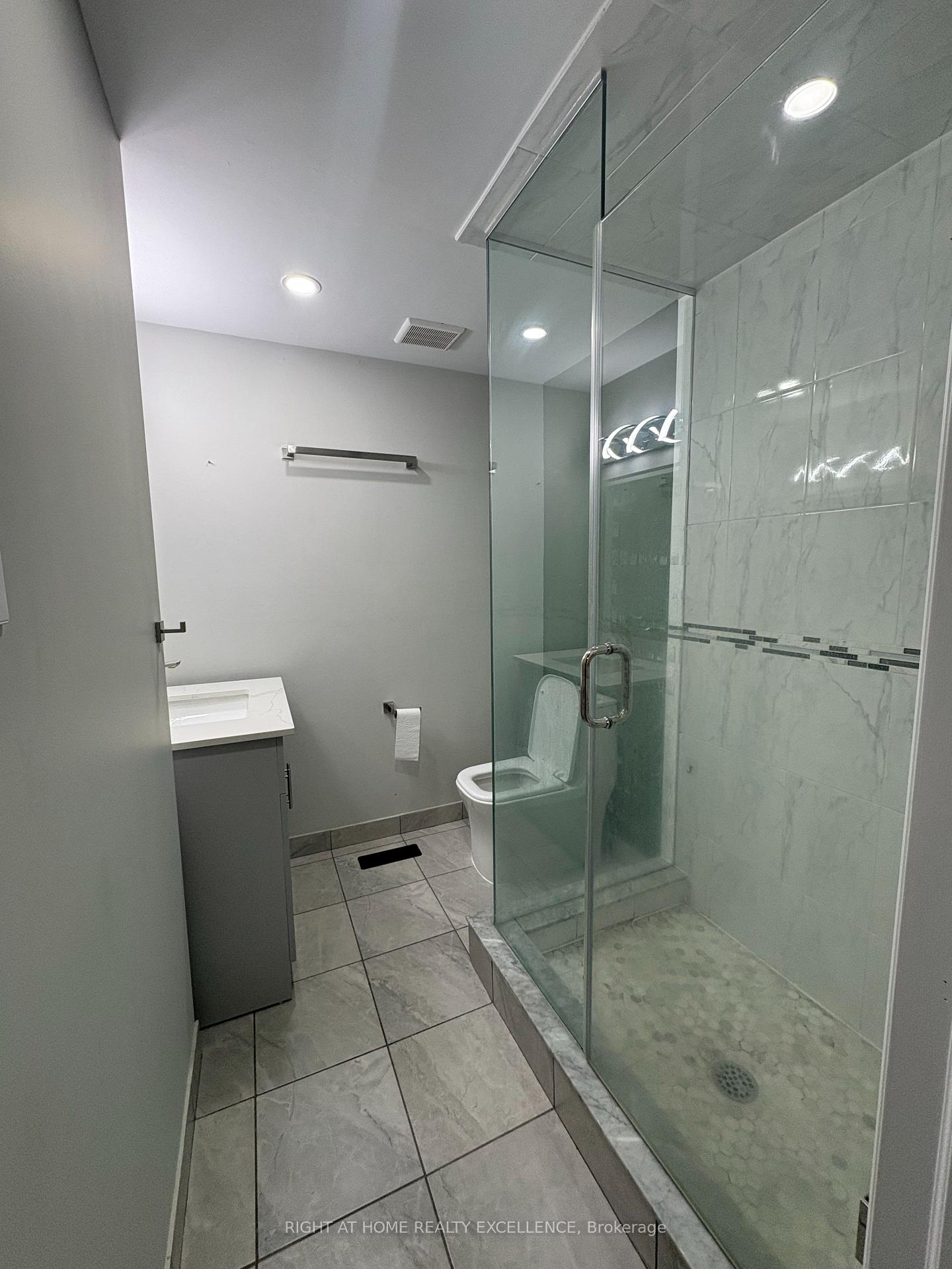 Photo 21 of Unit Upper, 6 Abelard Avenue, Brampton, Fletcher's West — HOMEH