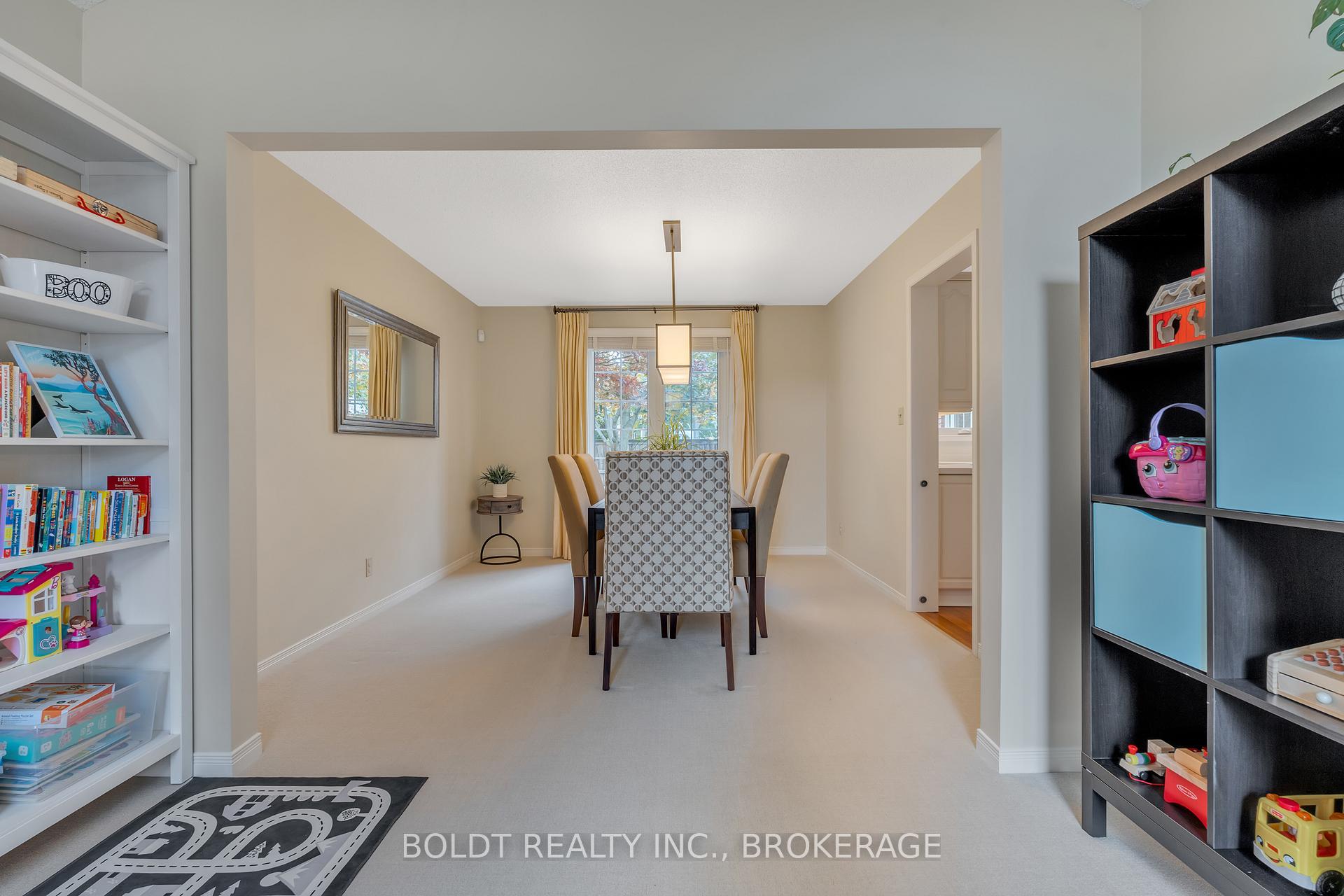 Photo 10 of 6 Inglis Circle, St. Catharines, Grapeview — HOMEH