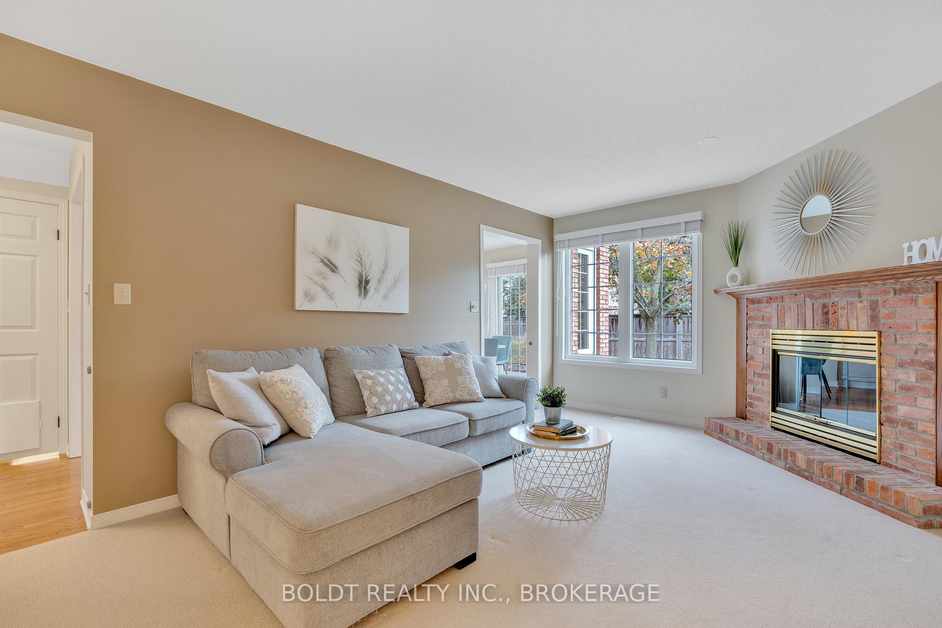 Photo 16 of 6 Inglis Circle, St. Catharines, Grapeview — HOMEH