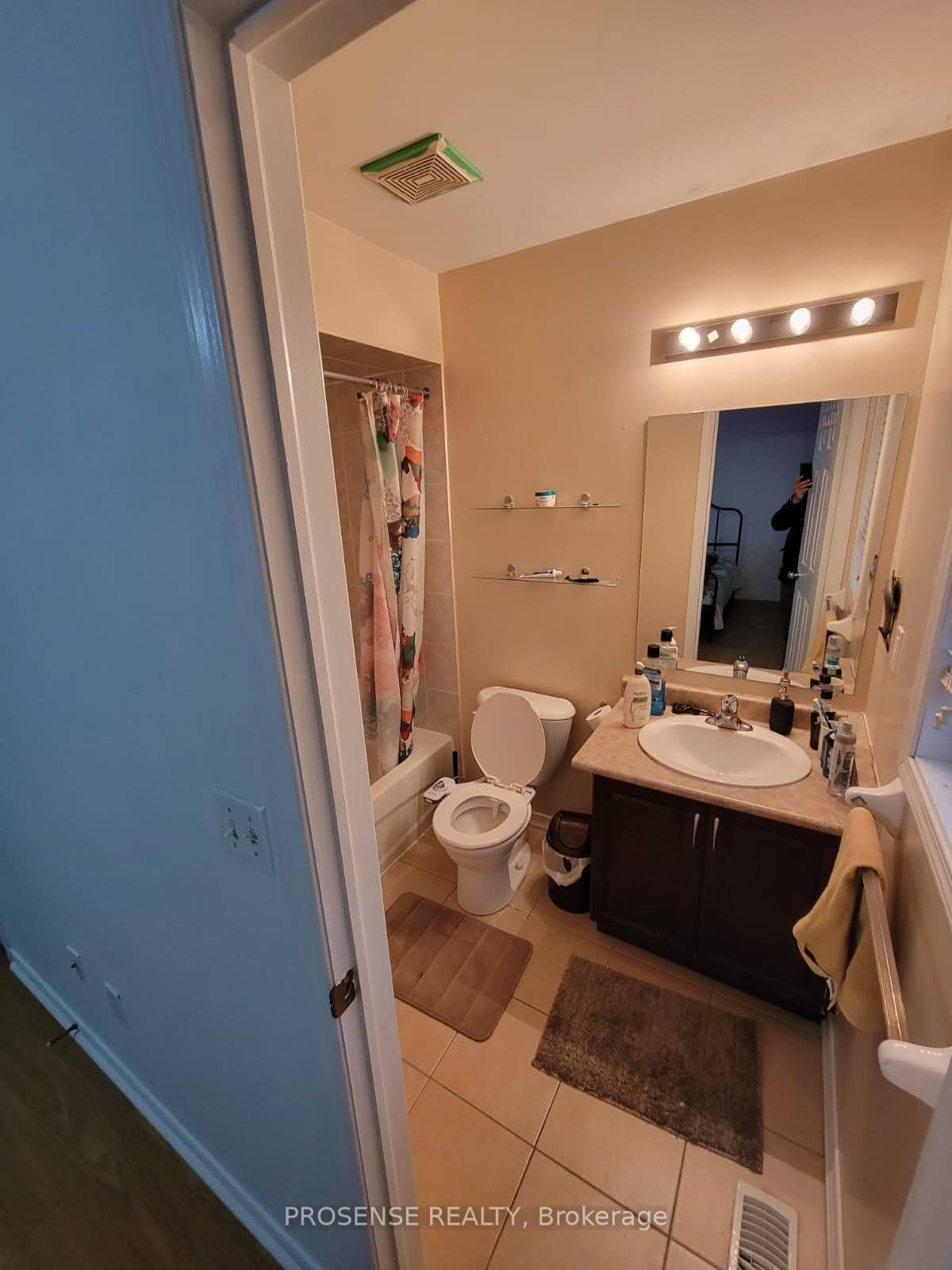 Photo 12 of 57 Unionville Crescent, Brampton, Bram East — HOMEH