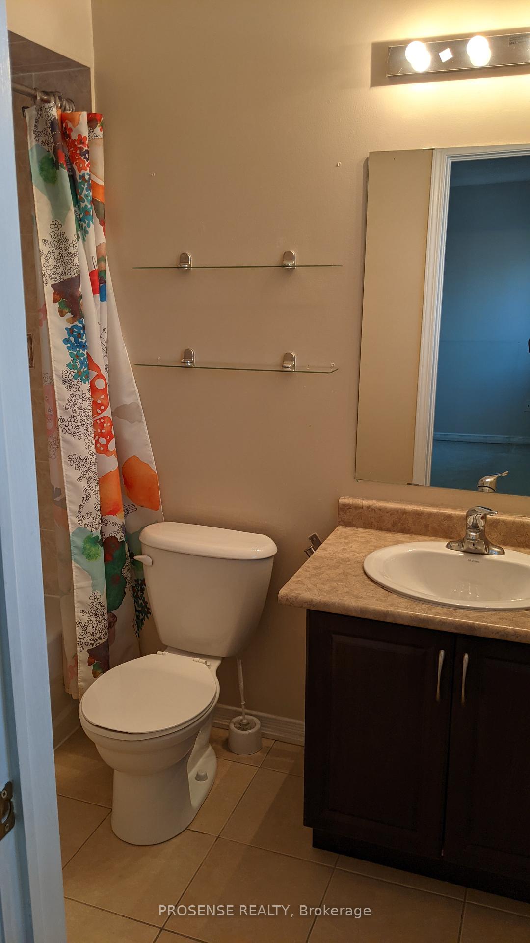 Photo 13 of 57 Unionville Crescent, Brampton, Bram East — HOMEH