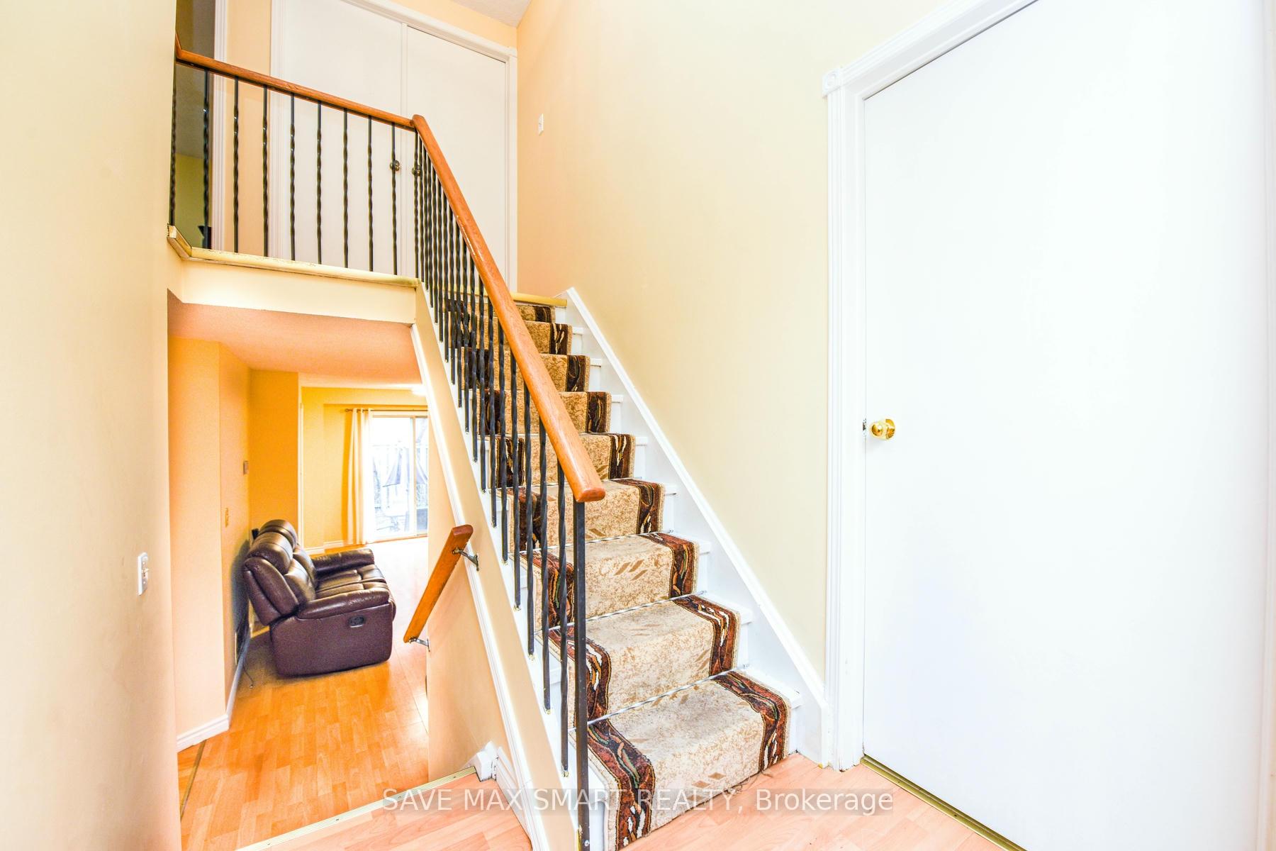 Photo 16 of 10 Keewatin Gate, Brampton, Brampton South — HOMEH
