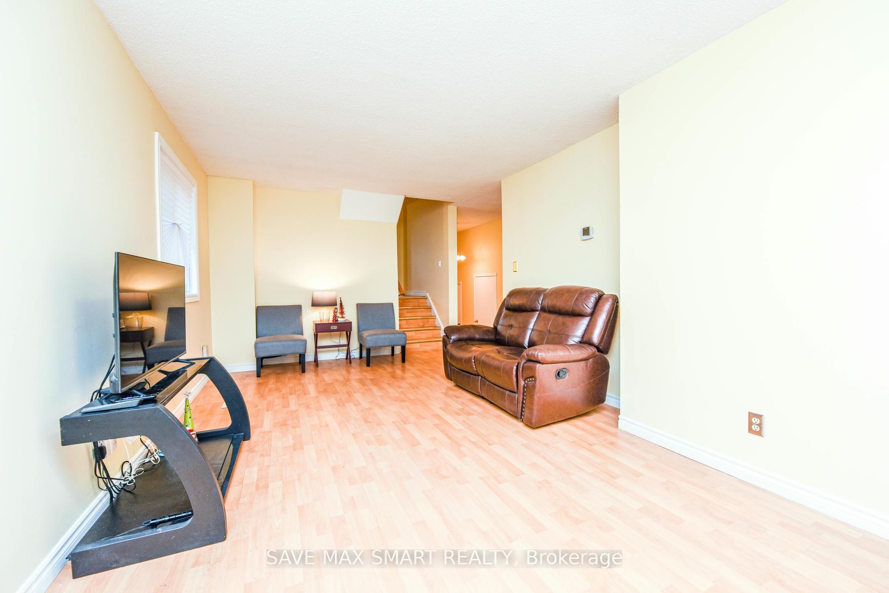 Photo 22 of 10 Keewatin Gate, Brampton, Brampton South — HOMEH