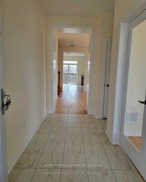 Photo 5 of 21 Moorcroft Place, Brampton, Brampton East — HOMEH