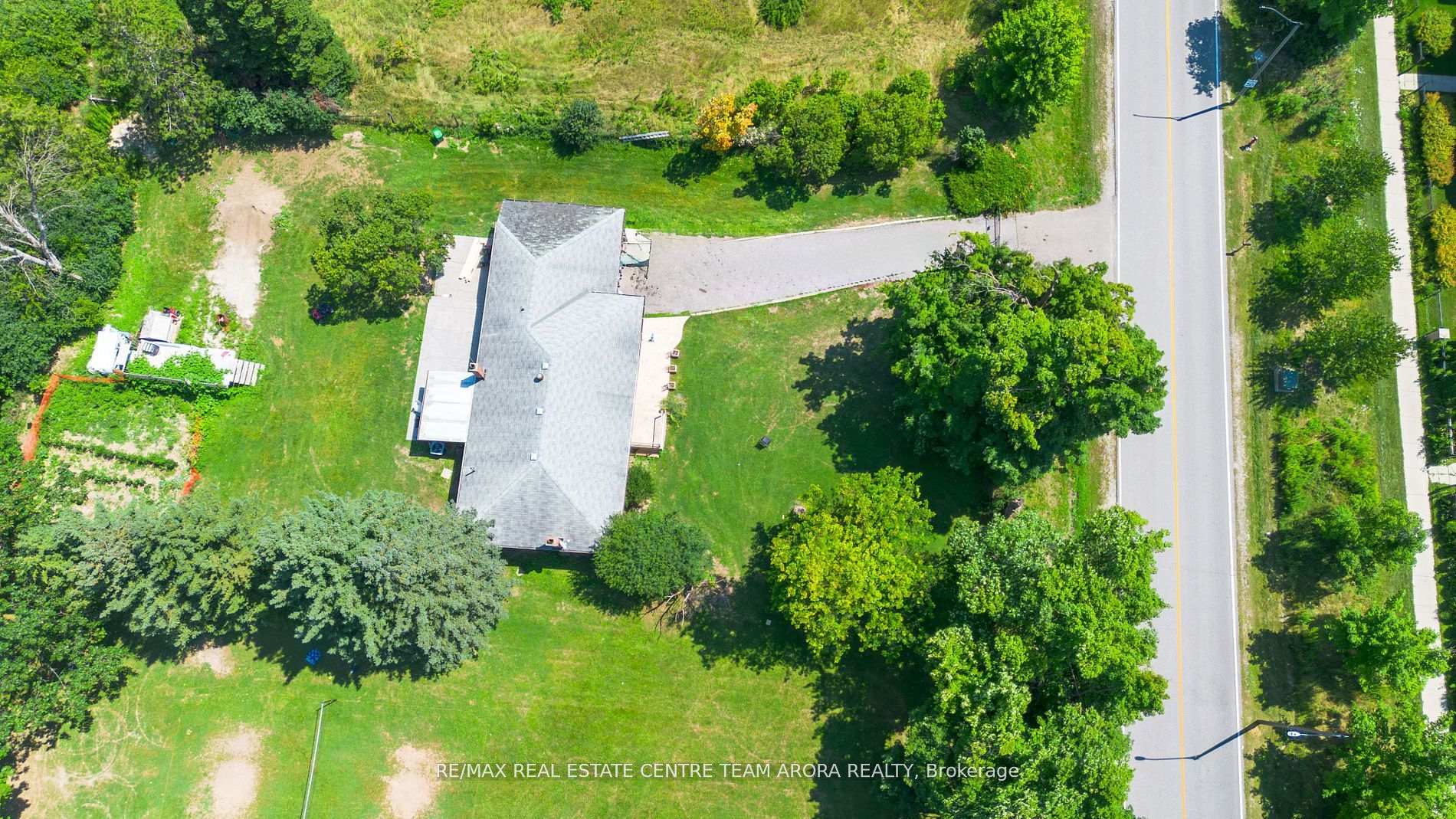 Photo 8 of 9461 Creditview Road, Brampton, Credit Valley — HOMEH