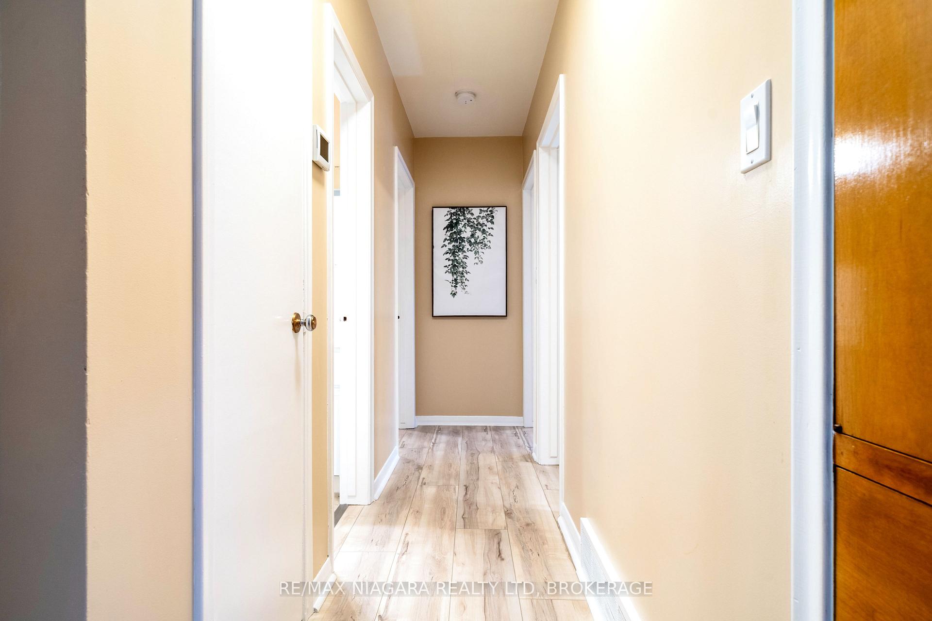 Photo 13 of 29 Elm Ridge Drive, St. Catharines, Glendale/Glenridge — HOMEH