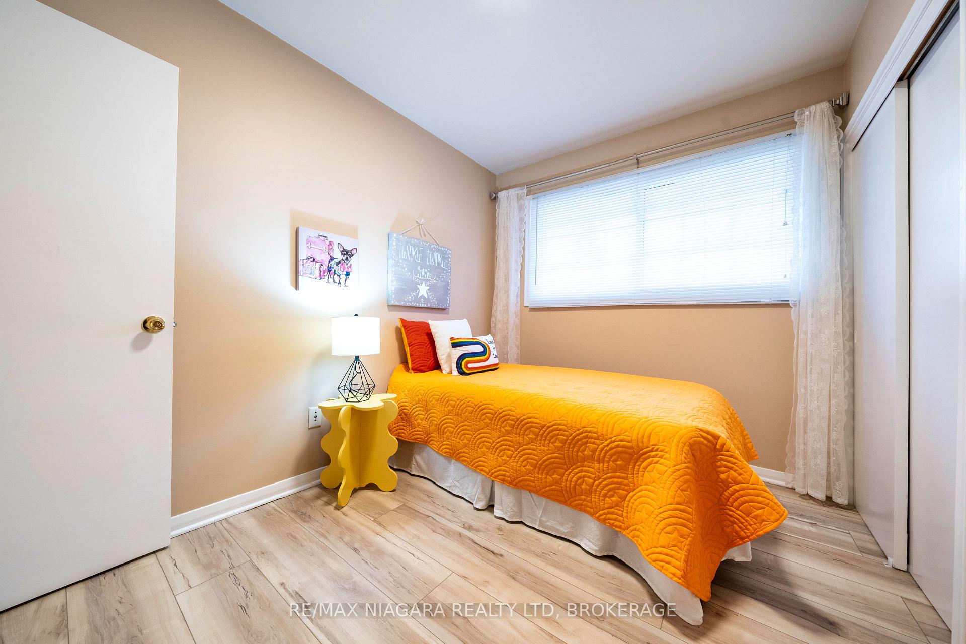 Photo 16 of 29 Elm Ridge Drive, St. Catharines, Glendale/Glenridge — HOMEH
