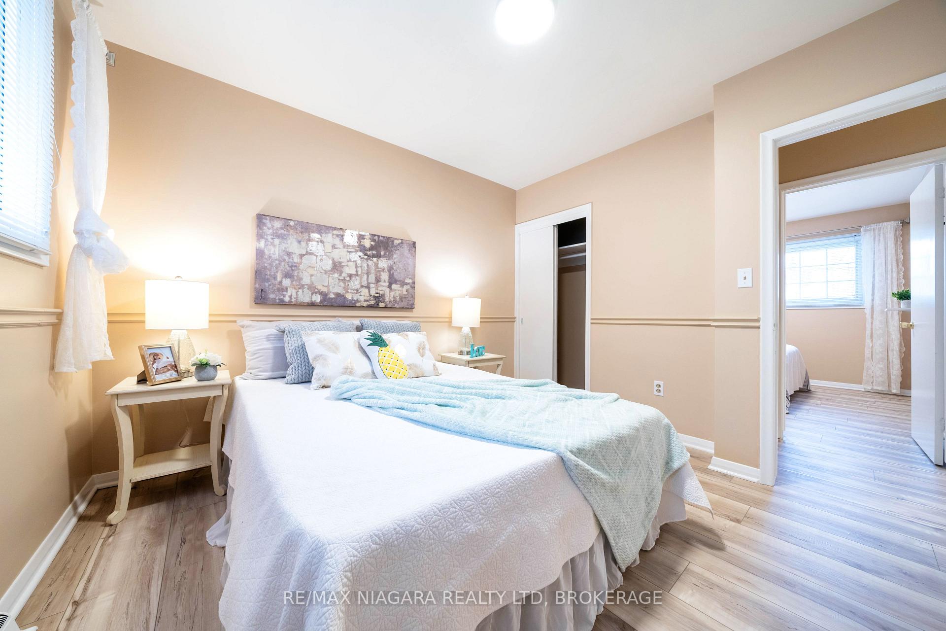 Photo 18 of 29 Elm Ridge Drive, St. Catharines, Glendale/Glenridge — HOMEH