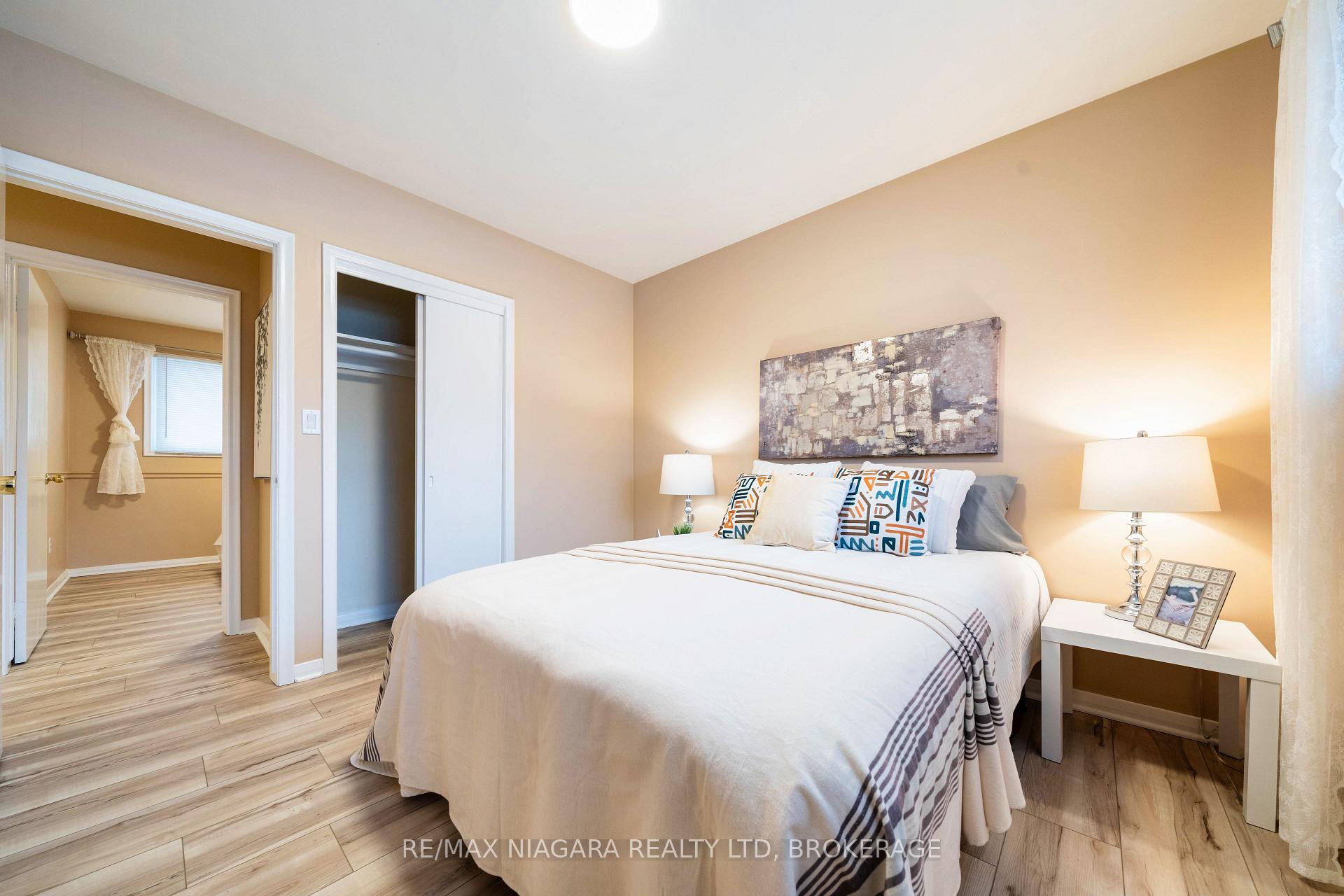 Photo 20 of 29 Elm Ridge Drive, St. Catharines, Glendale/Glenridge — HOMEH