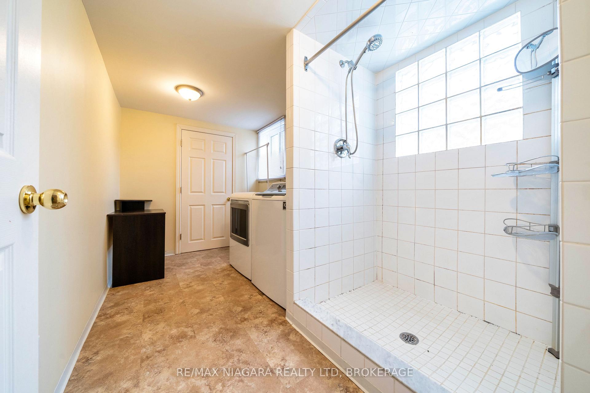Photo 28 of 29 Elm Ridge Drive, St. Catharines, Glendale/Glenridge — HOMEH